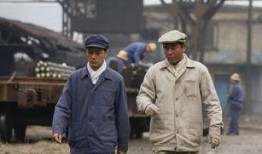 钢铁年代在线观看,重温工业革命辉煌岁月