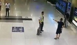 青岛飞机场爆料视频曝光